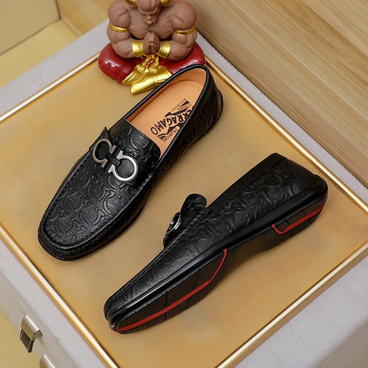 Men's shoes 💰360 🕷🕷【Ferragamo】Ferragamo Popular fashionable casual slip-on shoes🇨🇳Official website counter 1:1 production, original mold opening💯Good quality visible, imported high-end first-layer calfskin, luxurious pigskin lining🌿Very clear texture, high-quality waterproof, non-slip and wear-resistant outsole🎋High quality and low price, truly handmade🍓Color, code number 38-45